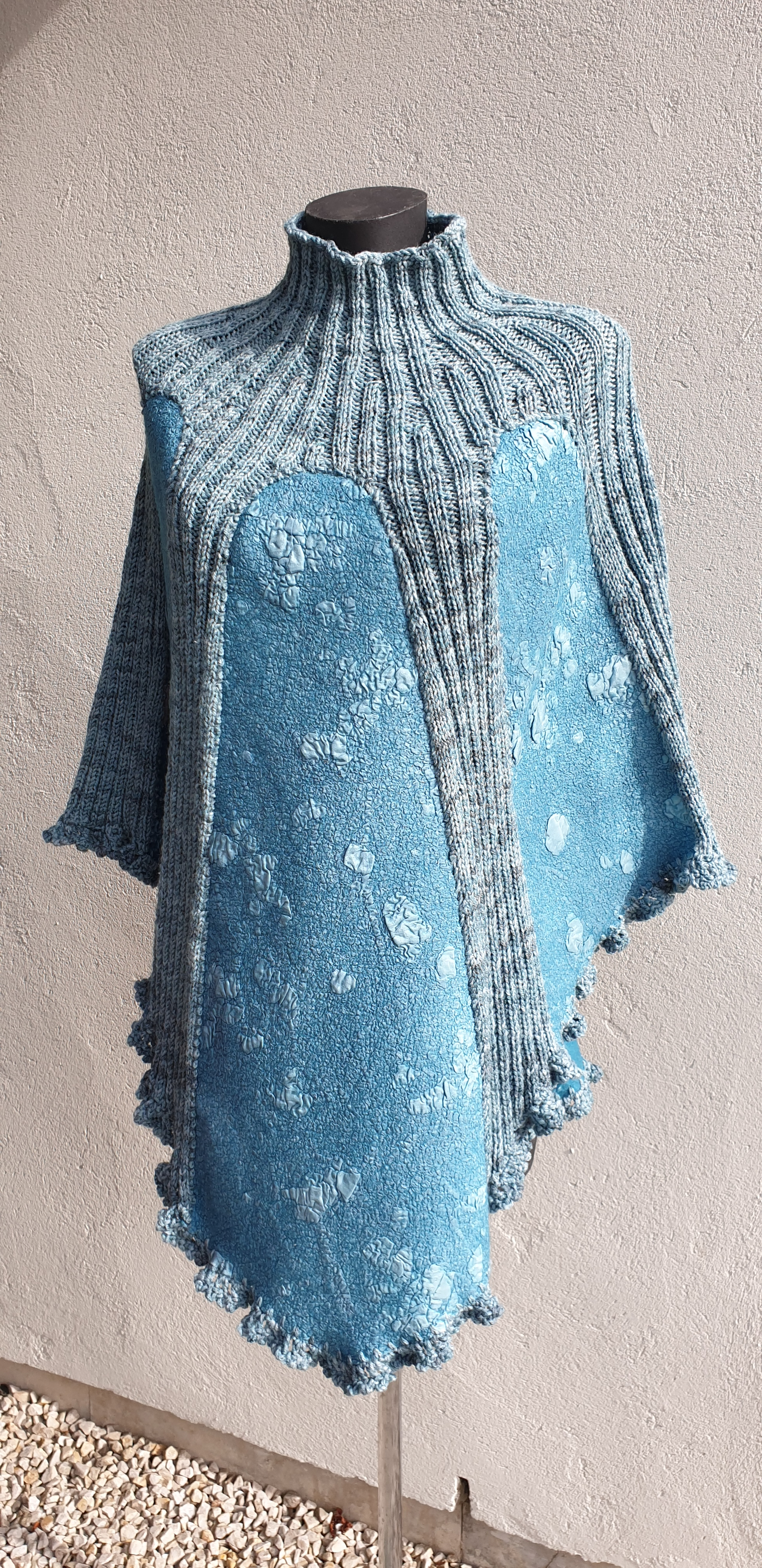 Petrolium poncho