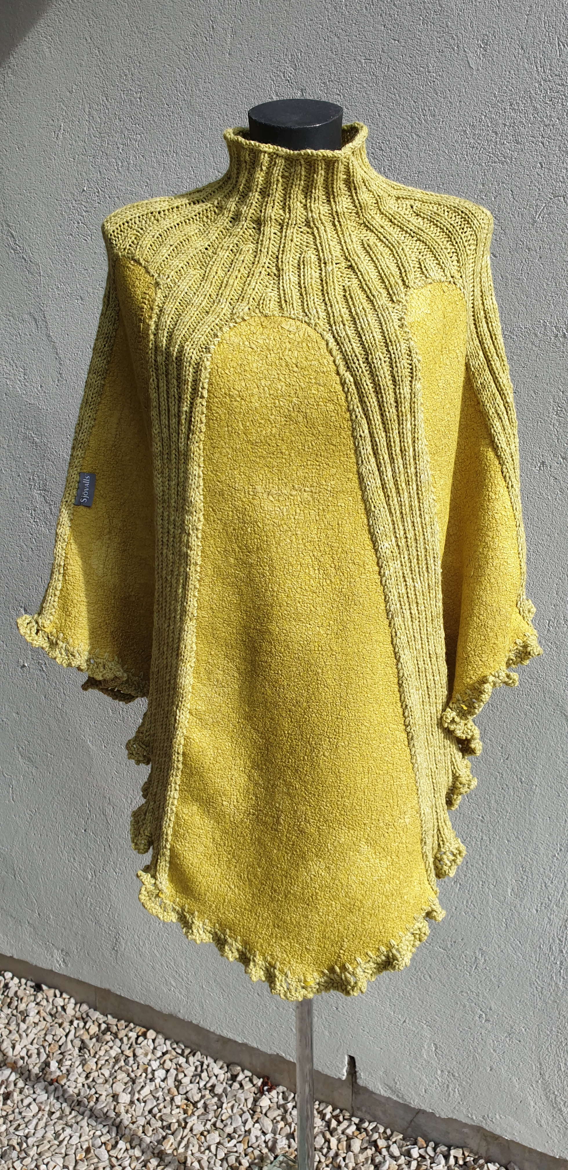 Gul poncho
